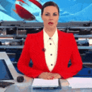 Екатерина Андреева в красном пиджаке
